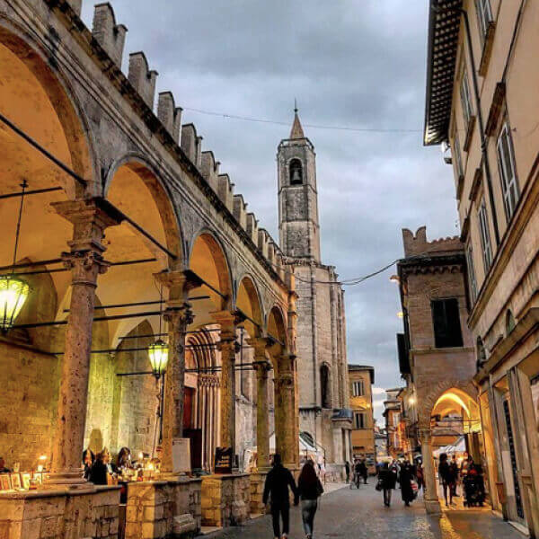 loggia-dei-mercanti